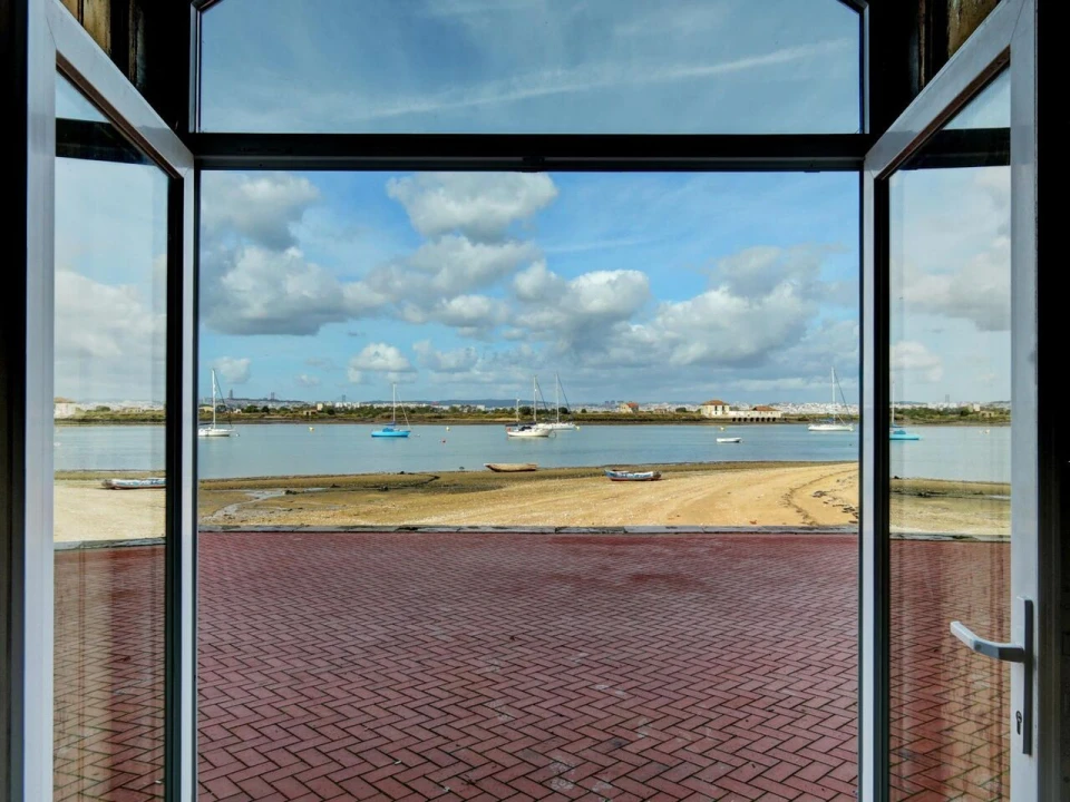 Loja para Venda em Seixal, Arrentela e Aldeia de Paio Pires Foto 11