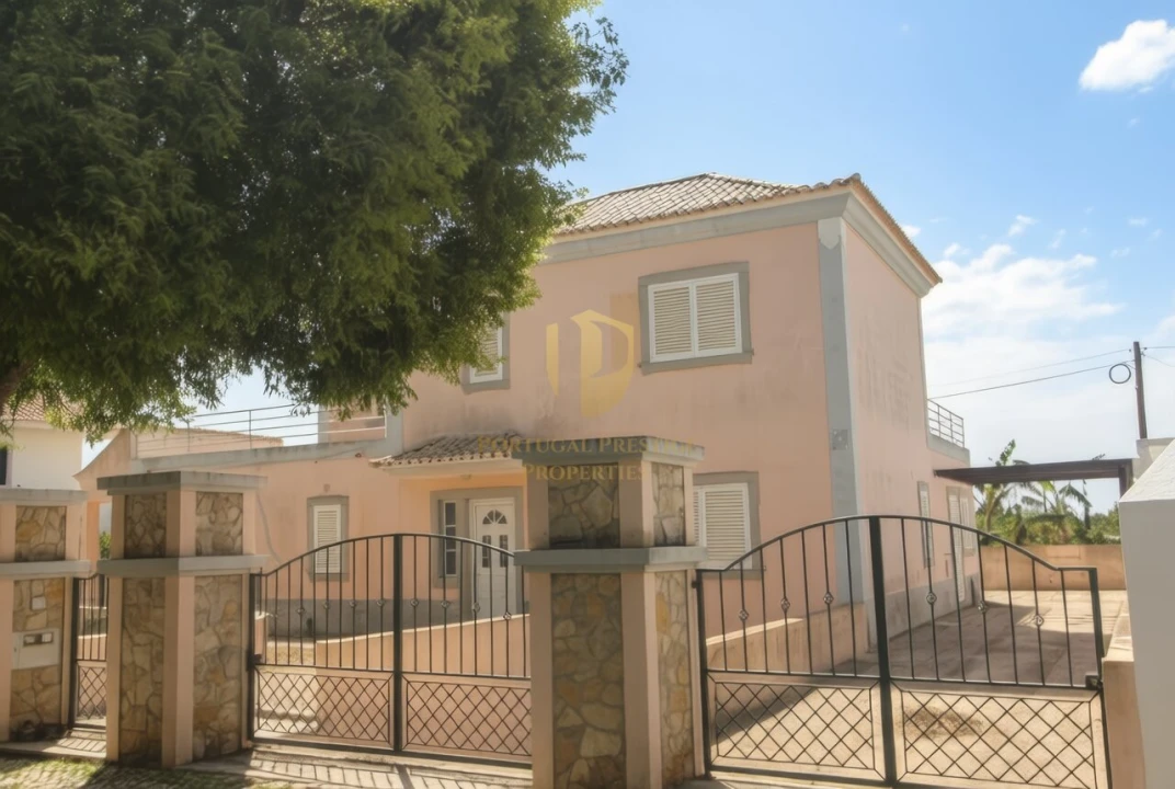 Moradia T4 para Venda em Tavira (Santa Maria e Santiago) Foto 1