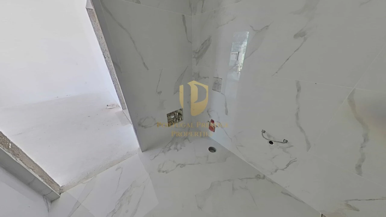 Moradia T4 para Venda em Altura Foto 30