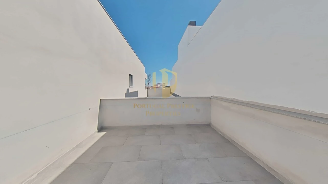 Moradia T4 para Venda em Altura Foto 33