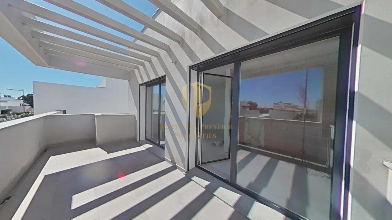 Moradia T4 para Venda em Altura Foto 36