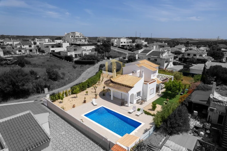 Moradia T3 para Venda em Castro Marim Foto 10
