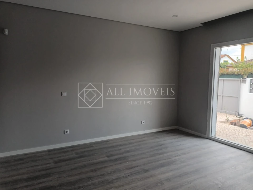 Moradia T4 para Venda em Azeitão (São Lourenço e São Simão) Foto 6