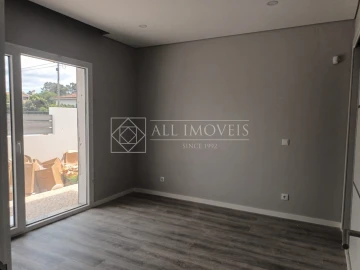 Moradia T4 para Venda em Azeitão (São Lourenço e São Simão)