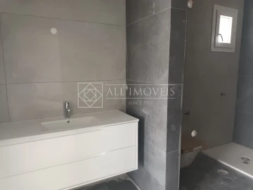 Moradia T4 para Venda em Azeitão (São Lourenço e São Simão)