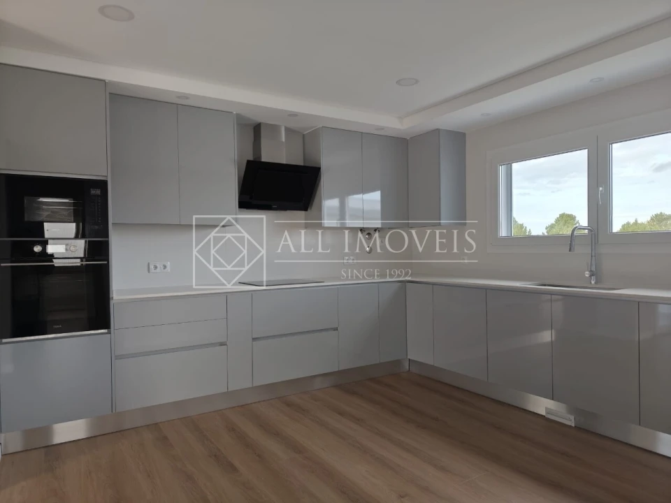 Moradia T4 para Venda em Azeitão (São Lourenço e São Simão) Foto 5