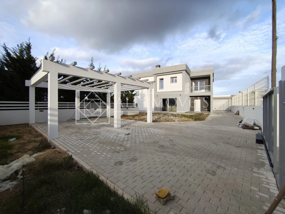 Moradia T4 para Venda em Azeitão (São Lourenço e São Simão) Foto 18