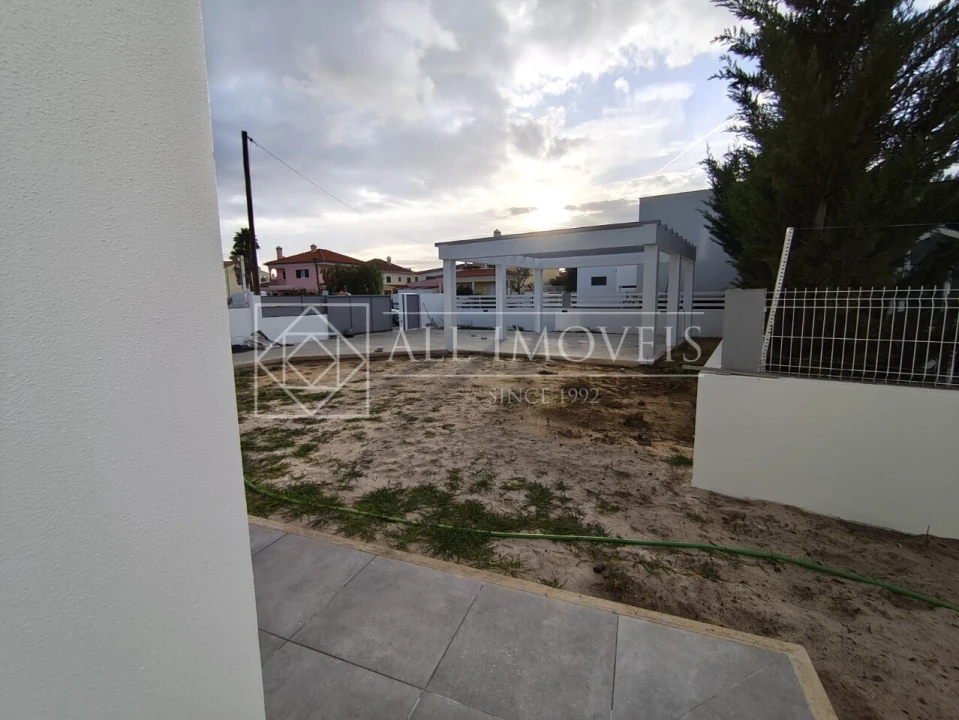 Moradia T4 para Venda em Azeitão (São Lourenço e São Simão) Foto 20