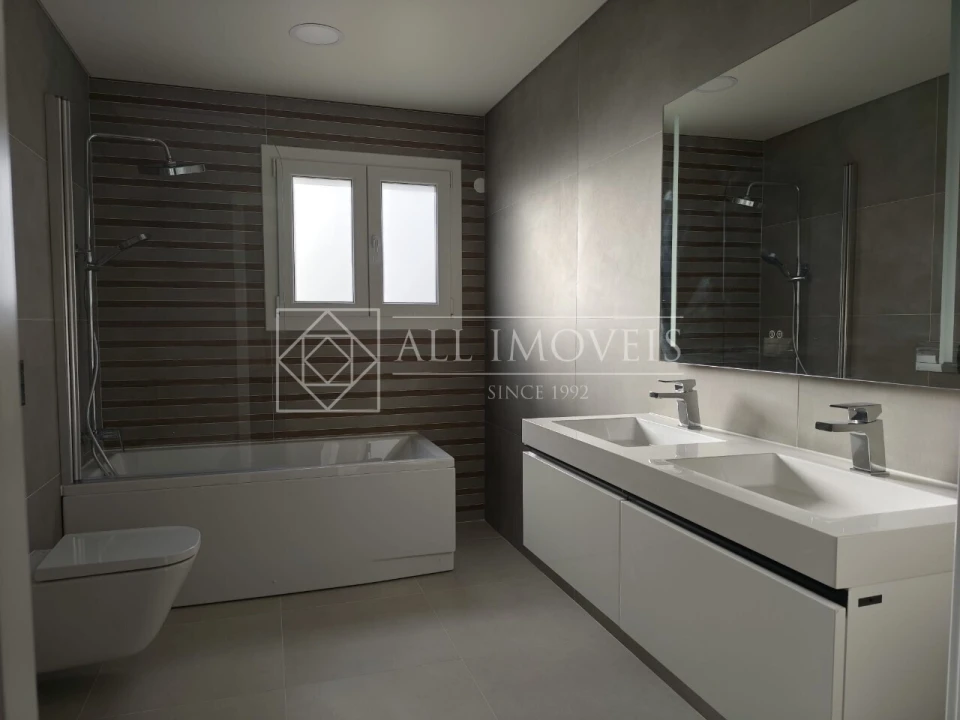 Moradia T4 para Venda em Azeitão (São Lourenço e São Simão) Foto 63