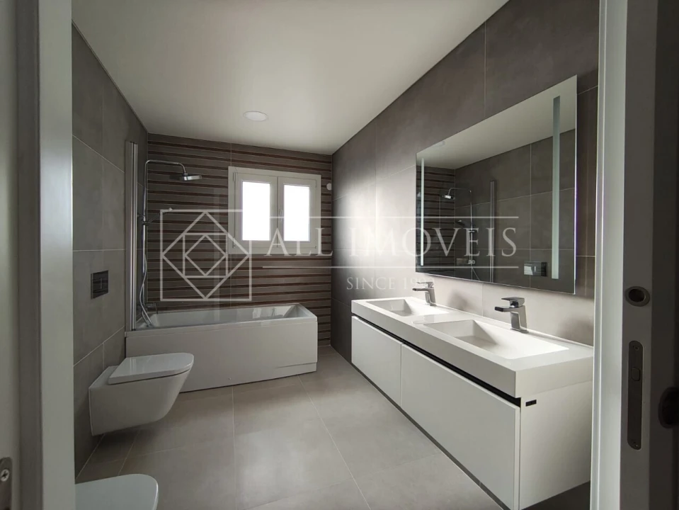 Moradia T4 para Venda em Azeitão (São Lourenço e São Simão) Foto 64