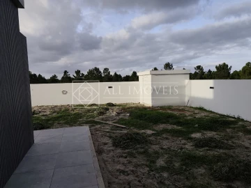 Moradia T4 para Venda em Azeitão (São Lourenço e São Simão)