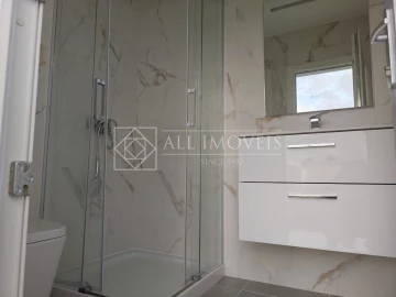 Moradia T4 para Venda em Azeitão (São Lourenço e São Simão)