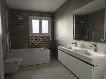 Moradia T4 para Venda em Azeitão (São Lourenço e São Simão)