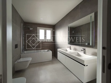 Moradia T4 para Venda em Azeitão (São Lourenço e São Simão)