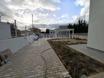 Moradia T4 para Venda em Azeitão (São Lourenço e São Simão)