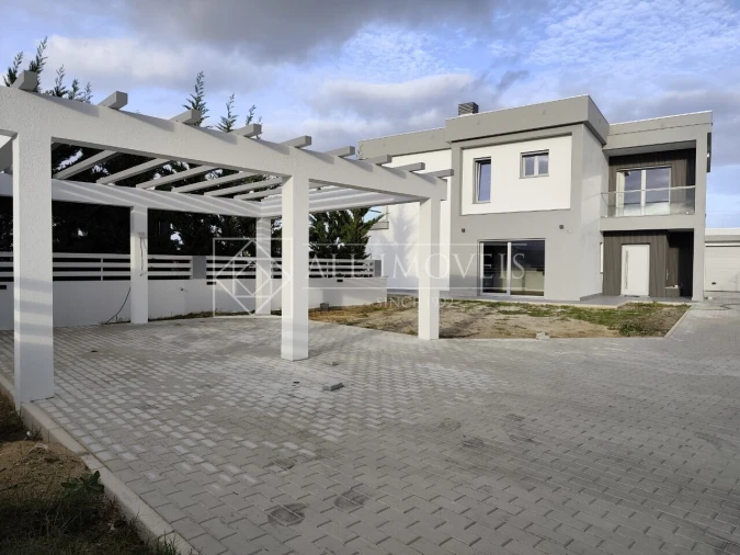 Moradia T4 para Venda em Azeitão (São Lourenço e São Simão) Foto 19