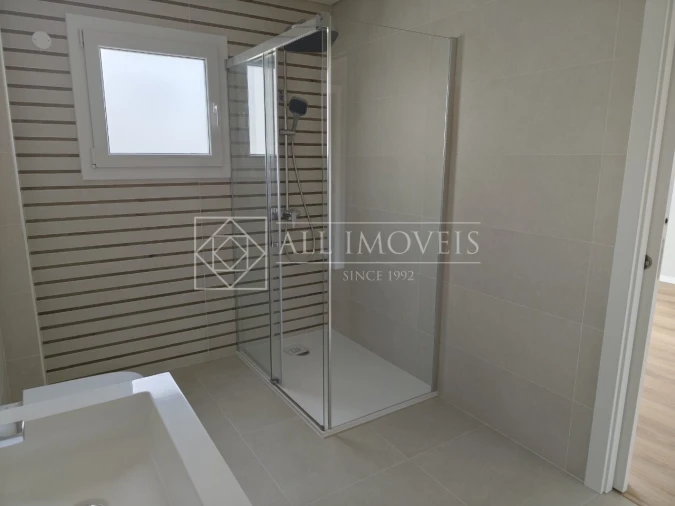 Moradia T4 para Venda em Azeitão (São Lourenço e São Simão) Foto 38