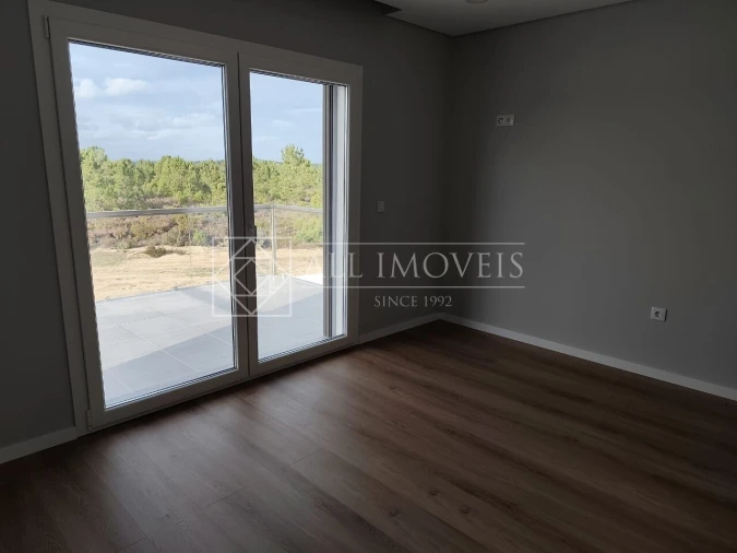 Moradia T4 para Venda em Azeitão (São Lourenço e São Simão) Foto 53