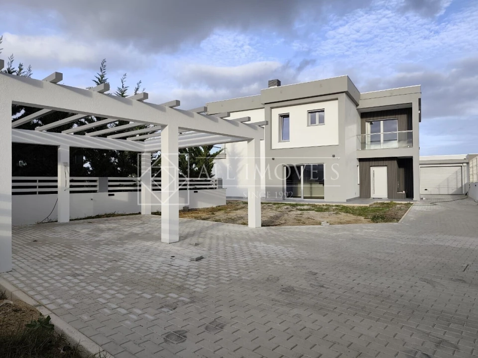 Moradia T4 para Venda em Azeitão (São Lourenço e São Simão) Foto 26