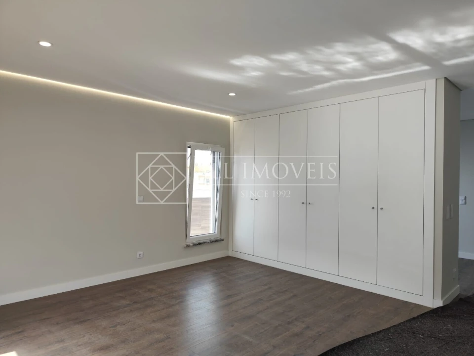 Moradia T5 para Venda em Azeitão (São Lourenço e São Simão) Foto 13