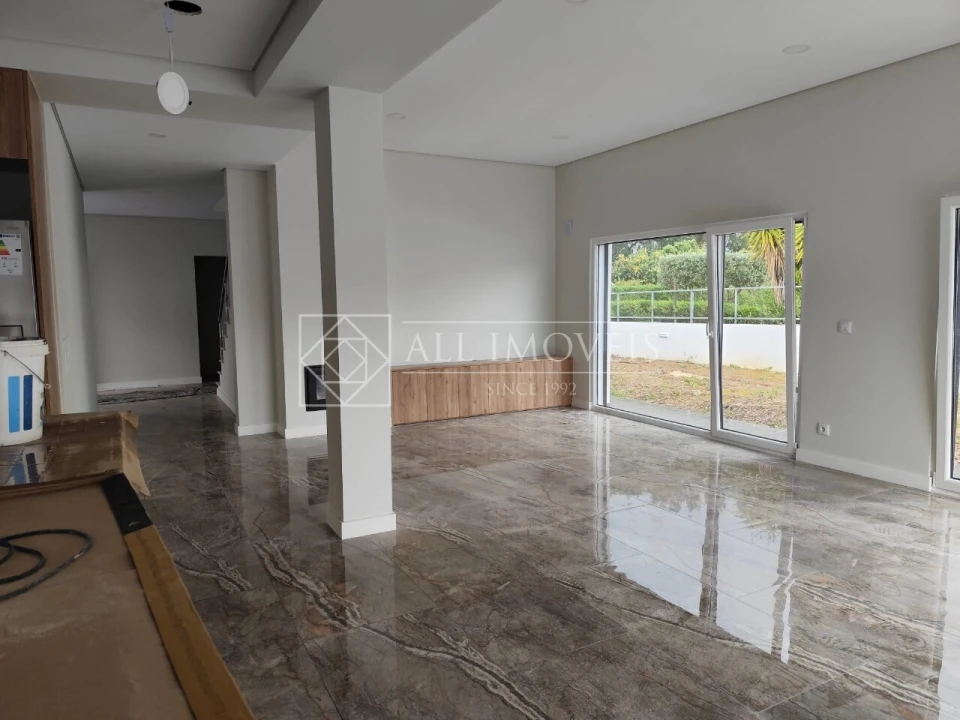 Moradia T5 para Venda em Azeitão (São Lourenço e São Simão) Foto 32