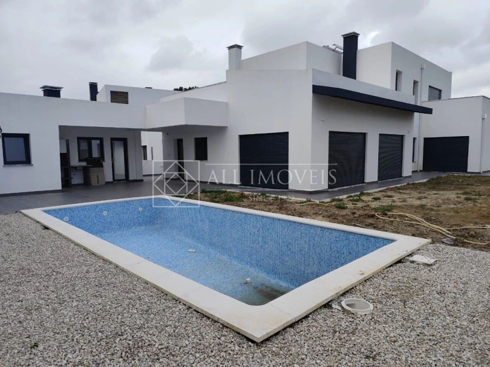 Moradia T5 para Venda em Azeitão (São Lourenço e São Simão) Foto 47