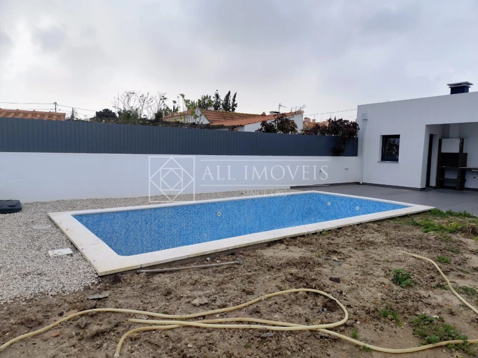 Moradia T5 para Venda em Azeitão (São Lourenço e São Simão) Foto 42