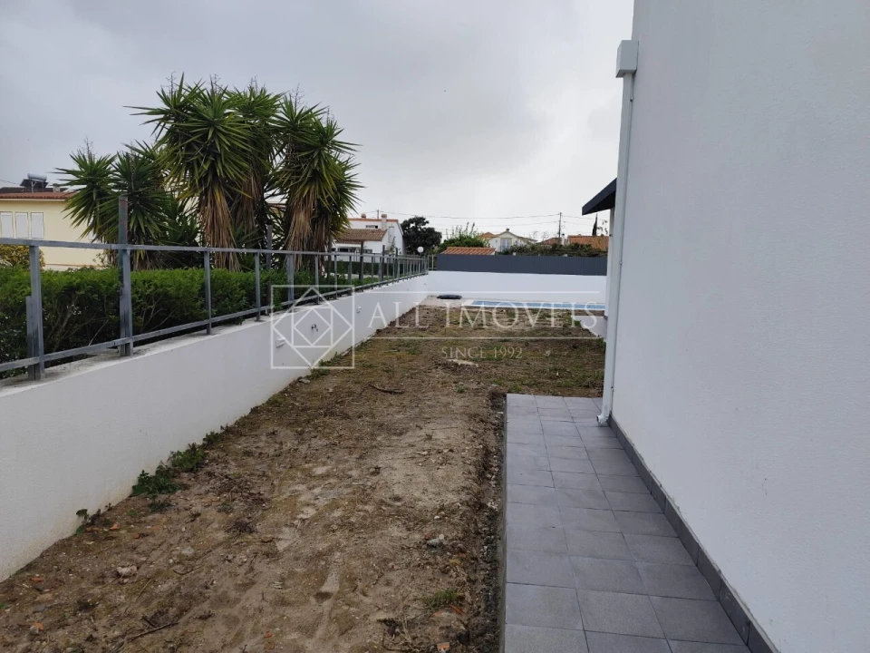 Moradia T5 para Venda em Azeitão (São Lourenço e São Simão) Foto 43