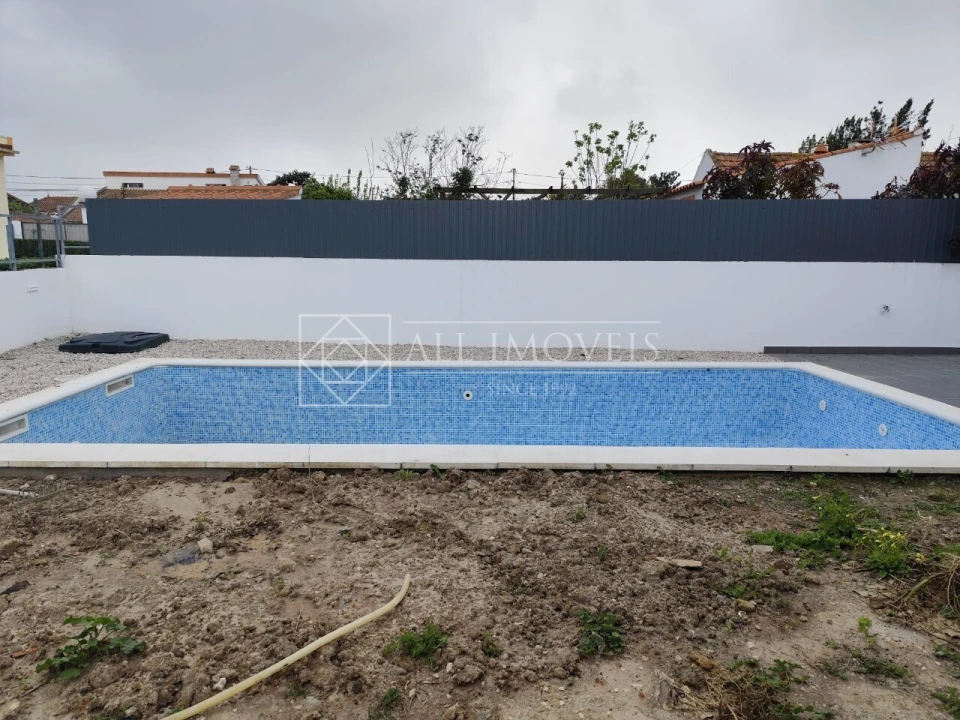 Moradia T5 para Venda em Azeitão (São Lourenço e São Simão) Foto 45