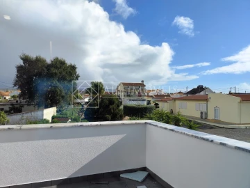 Moradia T5 para Venda em Azeitão (São Lourenço e São Simão)