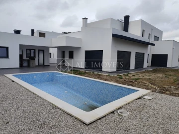 Moradia T5 para Venda em Azeitão (São Lourenço e São Simão)