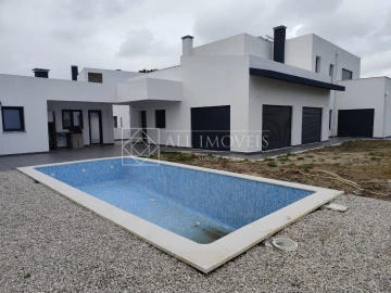 Moradia T5 para Venda em Azeitão (São Lourenço e São Simão)