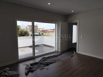 Moradia T5 para Venda em Azeitão (São Lourenço e São Simão)