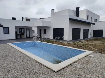 Moradia T5 para Venda em Azeitão (São Lourenço e São Simão)