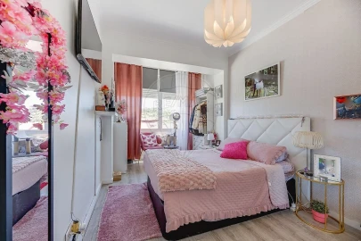 Apartamento T2 para Venda em Santo António dos Cavaleiros e Frielas