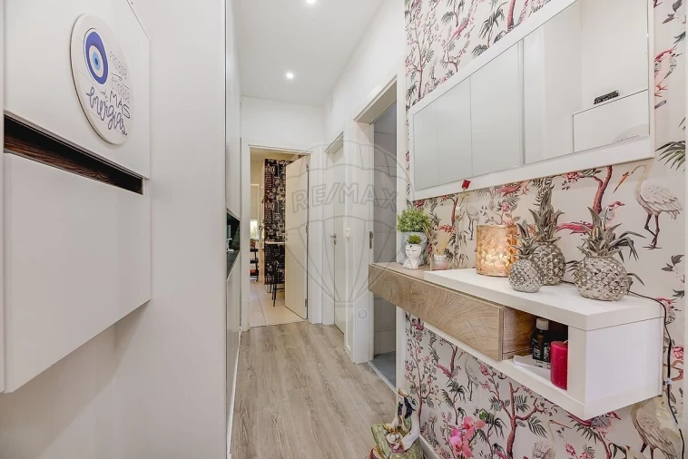 Apartamento T2 para Venda em Santo António dos Cavaleiros e Frielas Foto 5