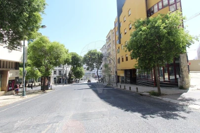 Loja para Venda em Arroios