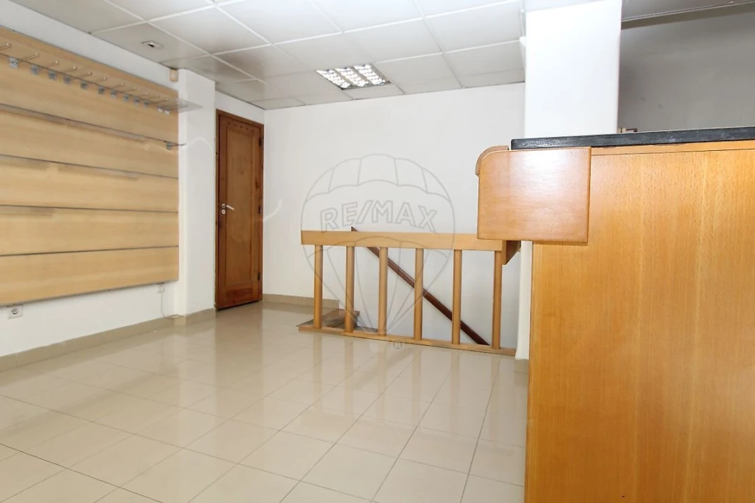 Loja para Venda em Arroios Foto 4