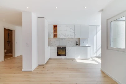 Apartamento T2 para Venda em Carnaxide e Queijas