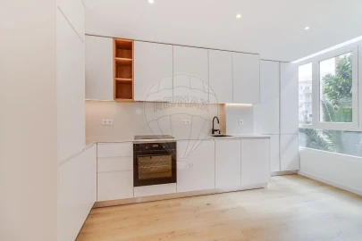 Apartamento T2 para Venda em Carnaxide e Queijas