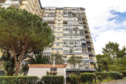 Apartamento T2 para Venda em Carnaxide e Queijas