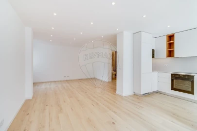 Apartamento T2 para Venda em Carnaxide e Queijas