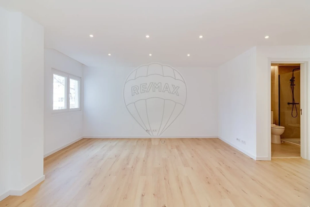 Apartamento T2 para Venda em Carnaxide e Queijas Foto 5