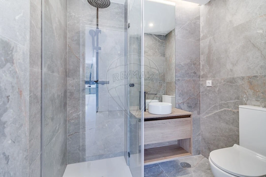 Apartamento T2 para Venda em Carnaxide e Queijas Foto 17