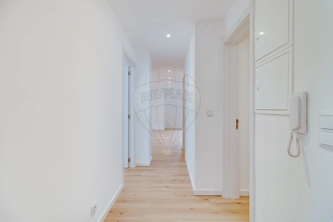 Apartamento T2 para Venda em Carnaxide e Queijas Foto 12