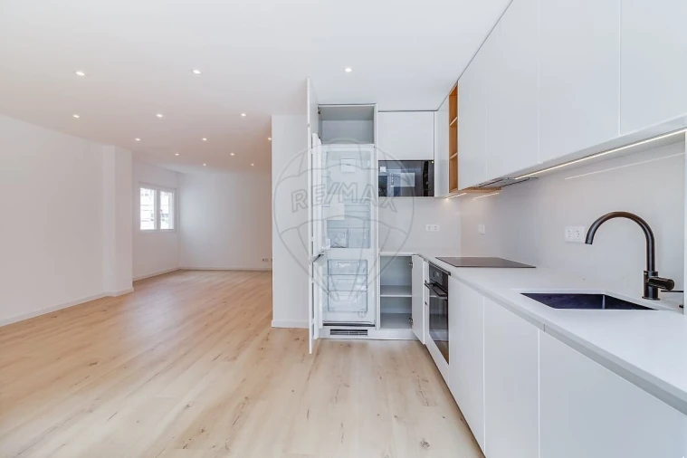 Apartamento T2 para Venda em Carnaxide e Queijas Foto 10