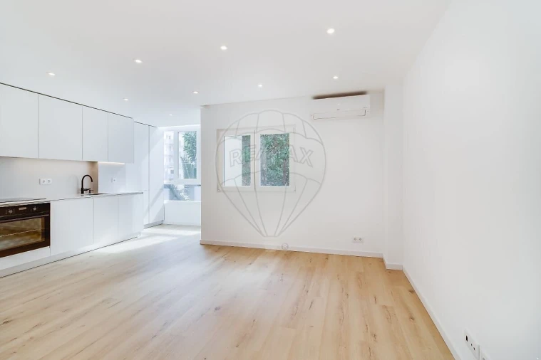 Apartamento T2 para Venda em Carnaxide e Queijas Foto 3