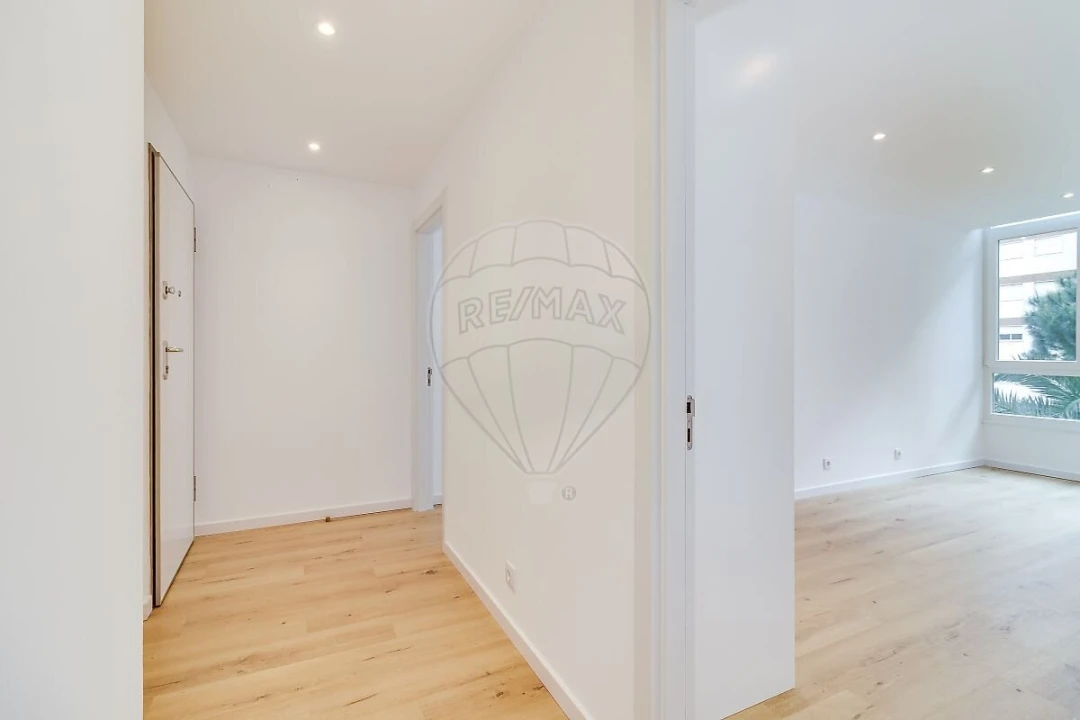 Apartamento T2 para Venda em Carnaxide e Queijas Foto 18