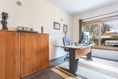 Moradia T4 para Venda em São João das Lampas e Terrugem