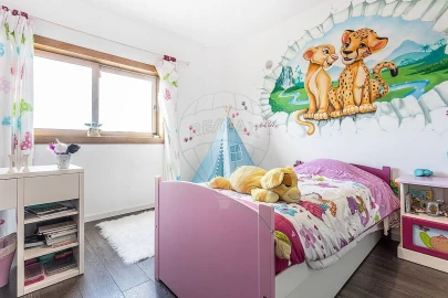 Moradia T4 para Venda em São João das Lampas e Terrugem